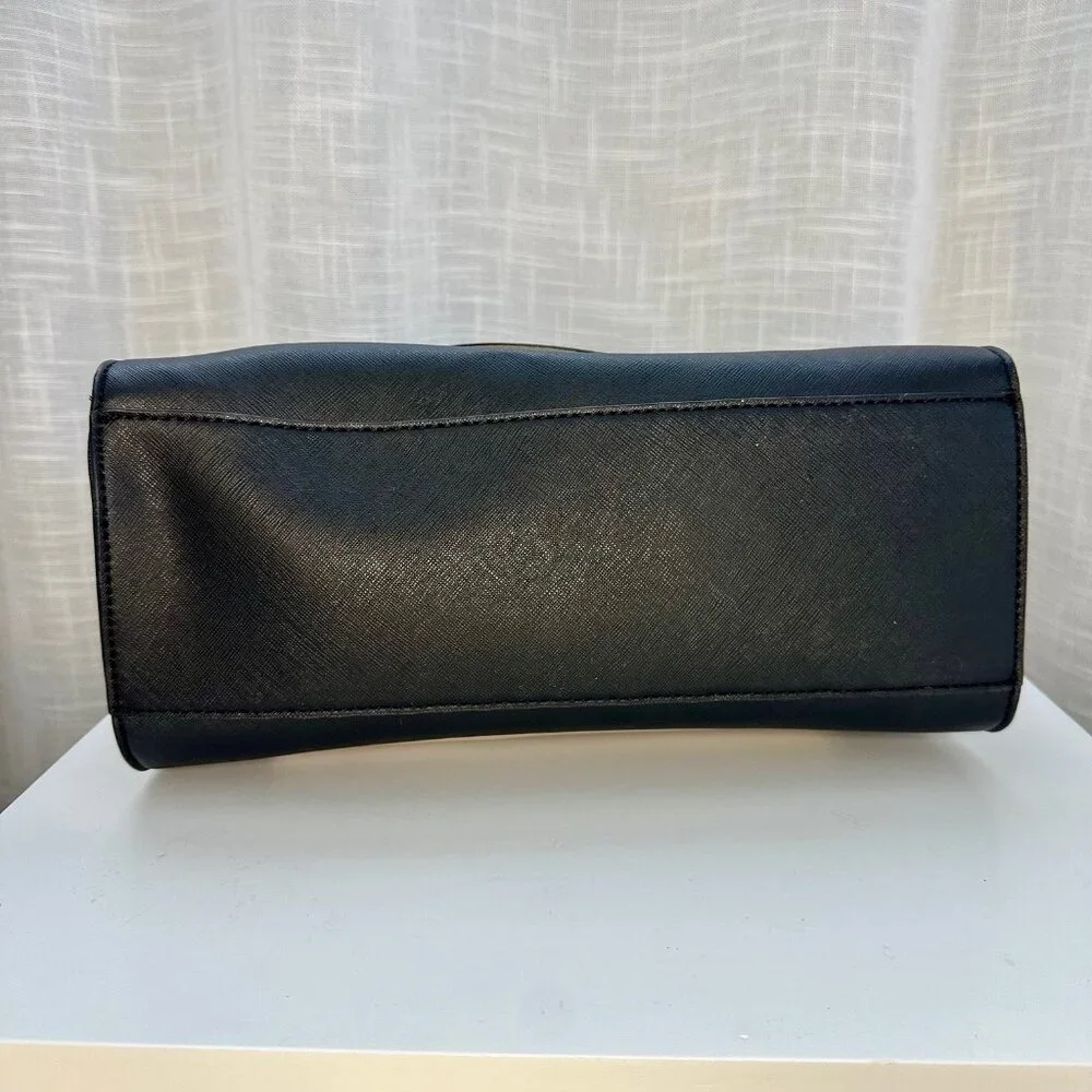 Guess Black & Beige Purse Satchel - LIKE NEW